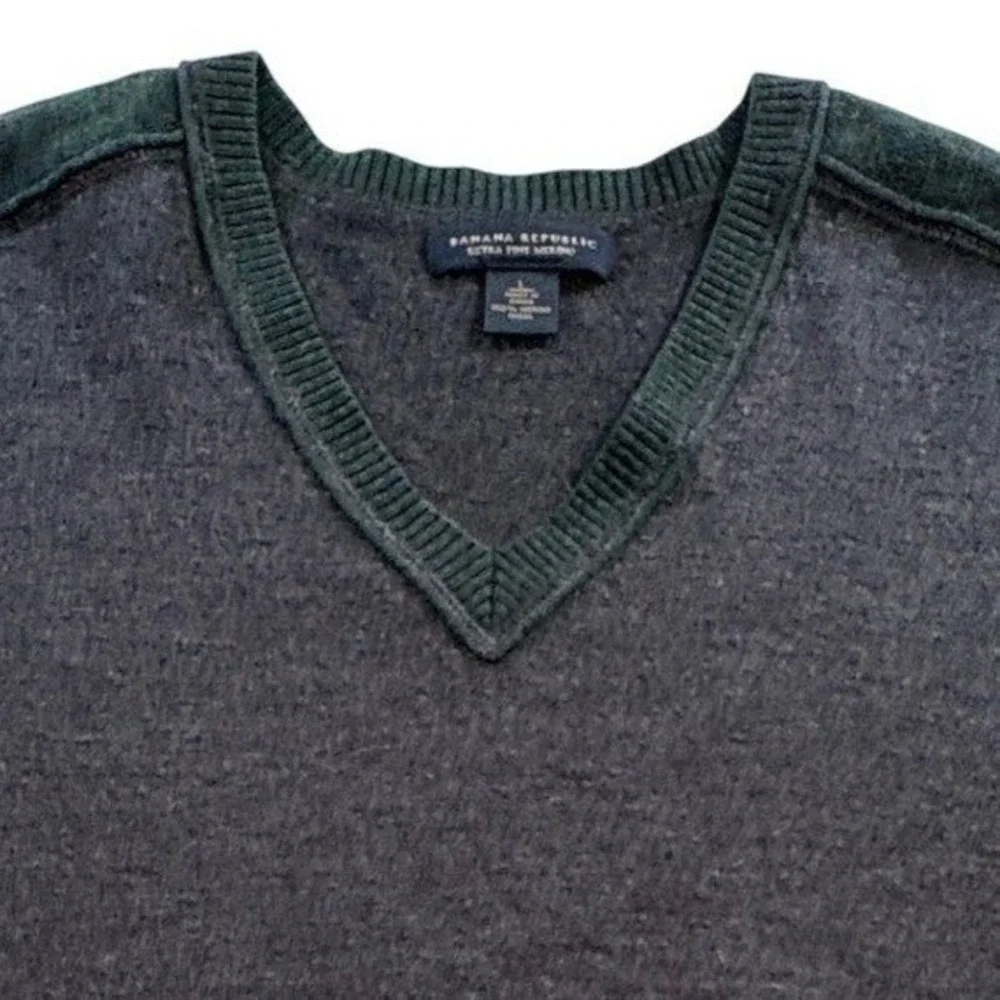 Banana Republic V-Neck Sweater Mens Large Gray Green Extra Fine Merino Wool